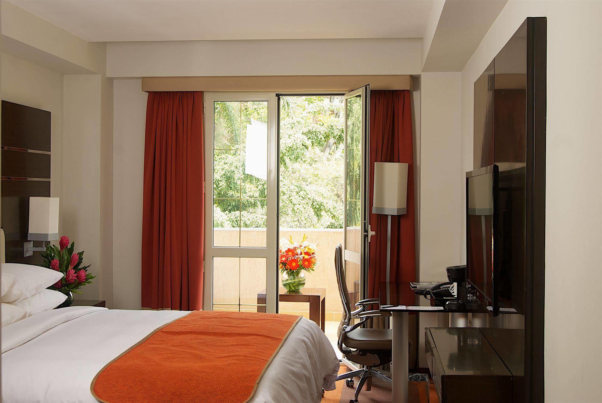 Hotel Altamira Village Caracas Luaran gambar